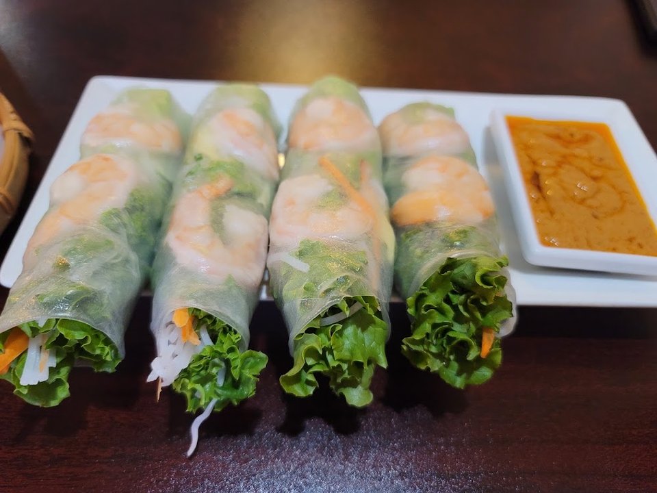 A2 Spring Rolls 4 Rolls